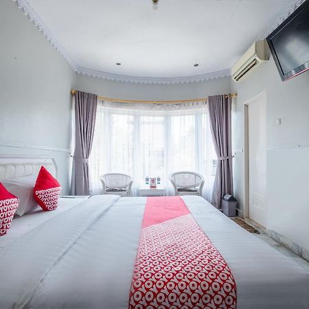 Oyo 1444 Patradissa Stasiun Bandung Hotel Kültér fotó