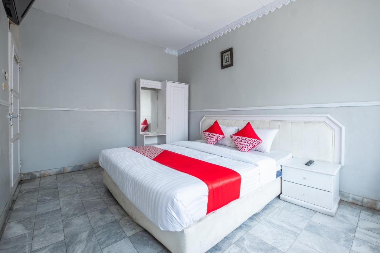 Oyo 1444 Patradissa Stasiun Bandung Hotel Kültér fotó