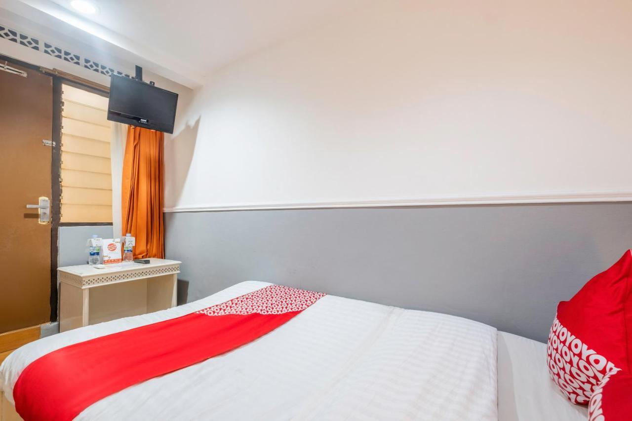 Oyo 1444 Patradissa Stasiun Bandung Hotel Kültér fotó