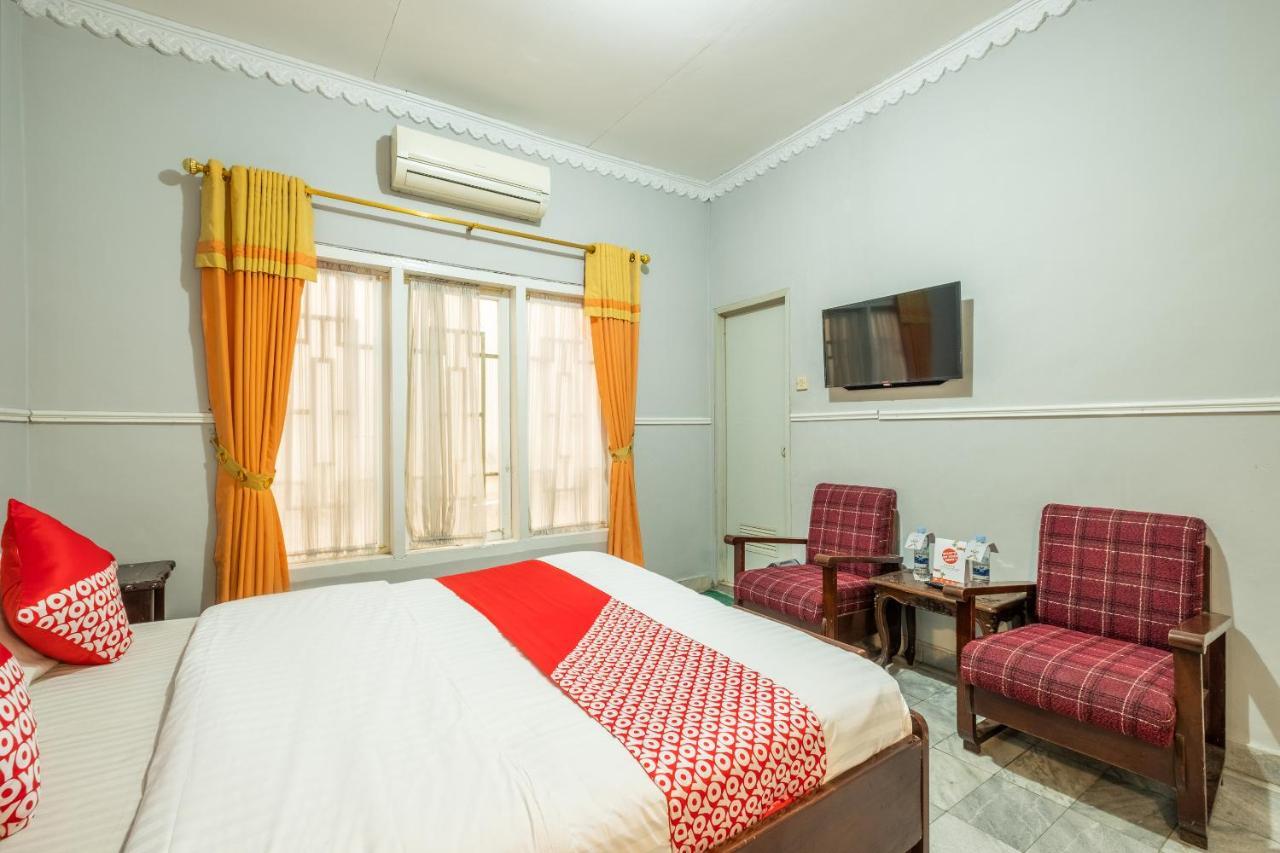 Oyo 1444 Patradissa Stasiun Bandung Hotel Kültér fotó