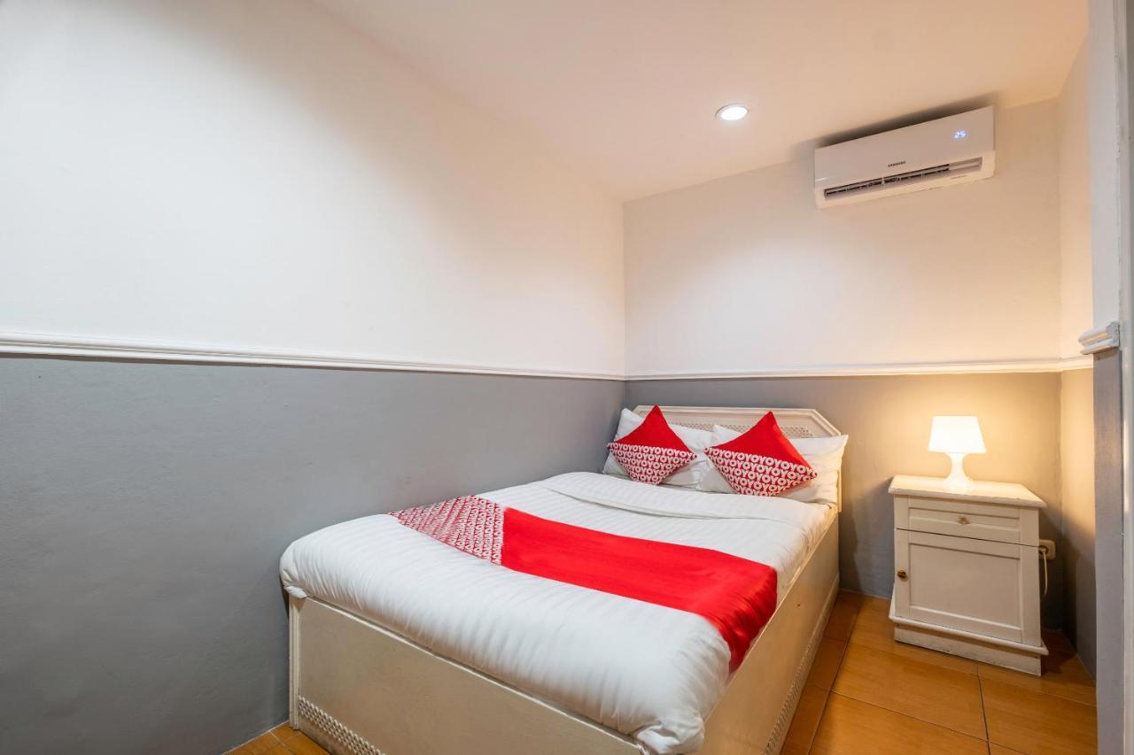 Oyo 1444 Patradissa Stasiun Bandung Hotel Kültér fotó