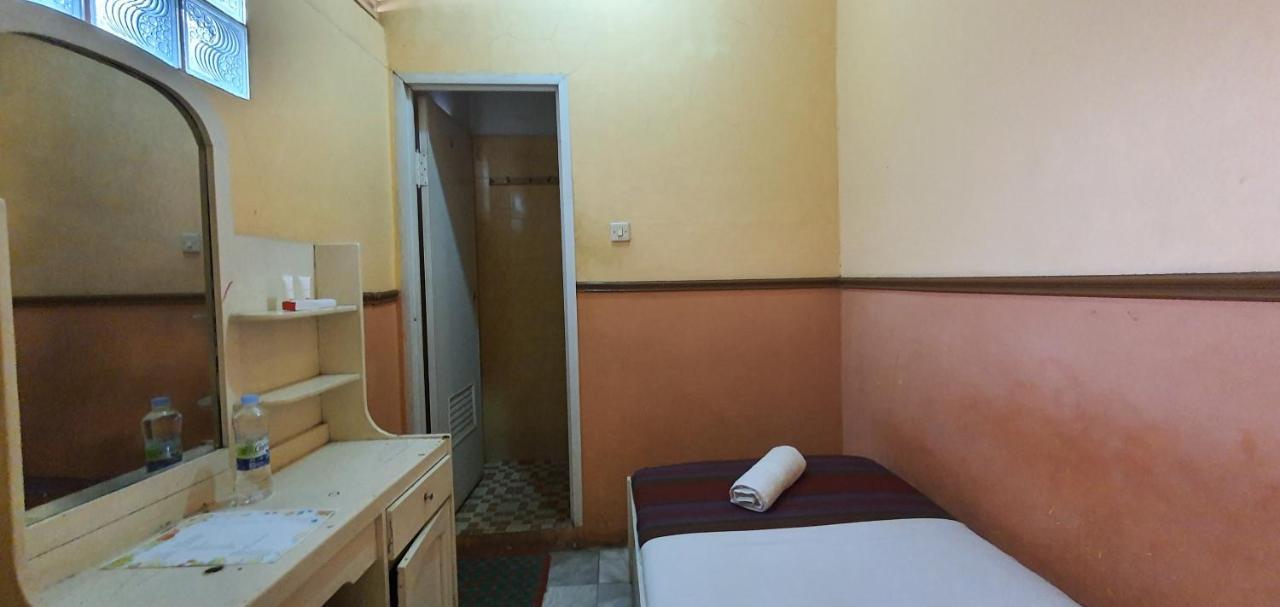 Oyo 1444 Patradissa Stasiun Bandung Hotel Kültér fotó