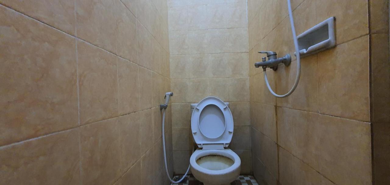 Oyo 1444 Patradissa Stasiun Bandung Hotel Kültér fotó